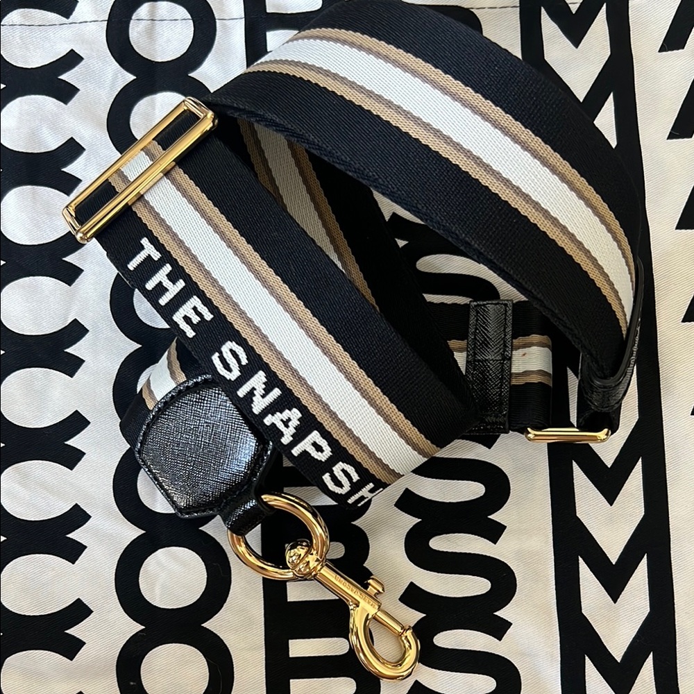 Marc Jacobs Cream Crossbody Snapshot Bag - Picture 6 of 7